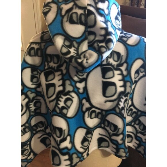 Kids Child Small Skull & Bones Print Hoodie Poncho Pocket Blue White Handmade - Picture 3 of 3
